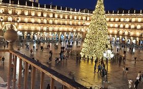 Calle Toro 2, 1º con balcones a la misma Plaza Mayor!!